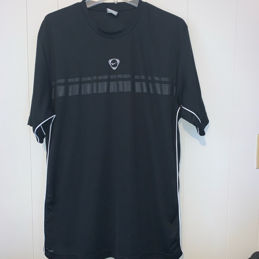 EUC Nike Fit Dry Short Sleeve Shirt Size XL.